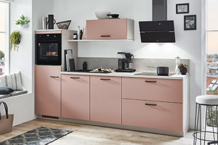 Küchenzeile in koralle mit Highboard Küchenzeile in koralle mit Highboard